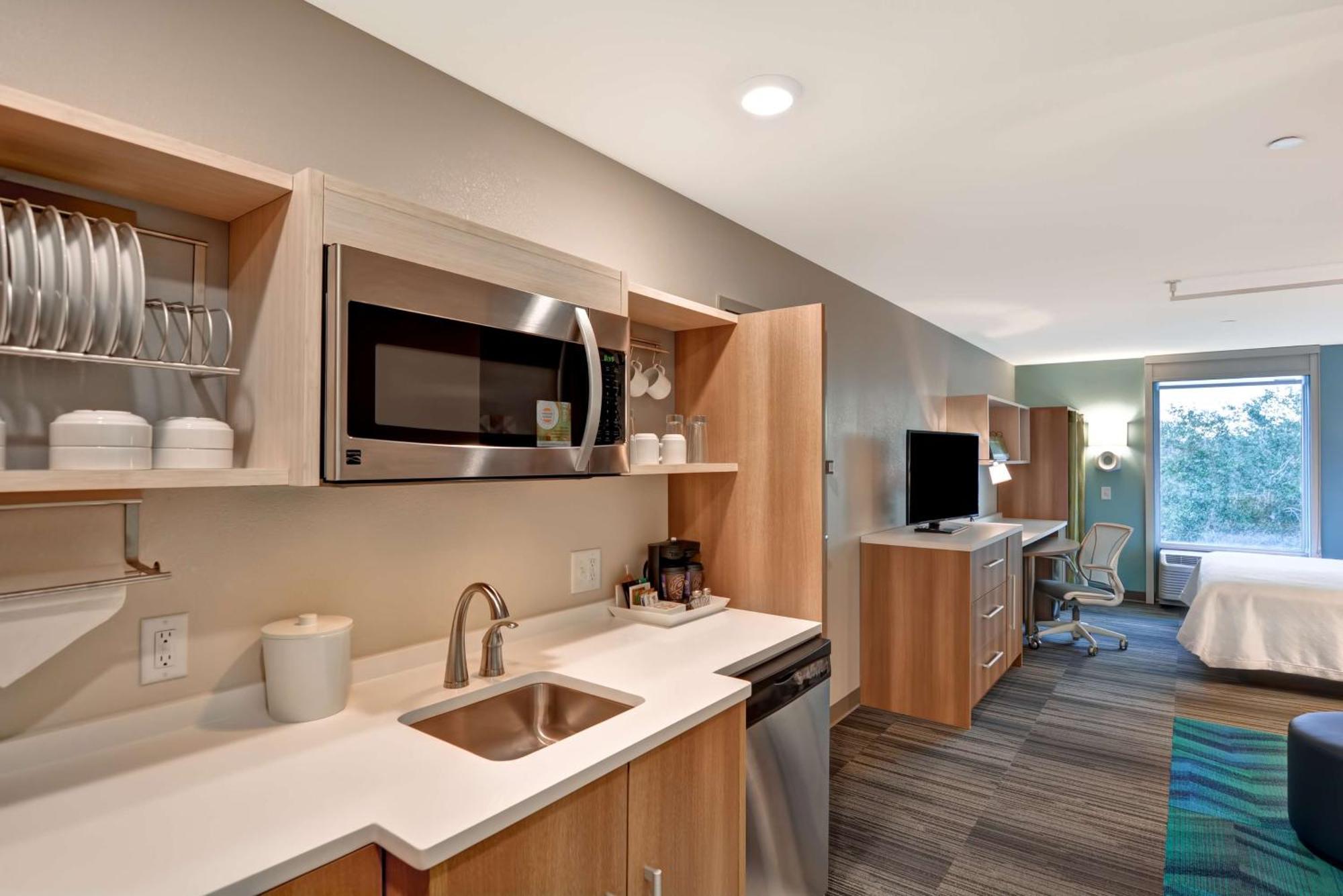 Hotel Home2 By Hilton Usf Near Busch Gardens 3*