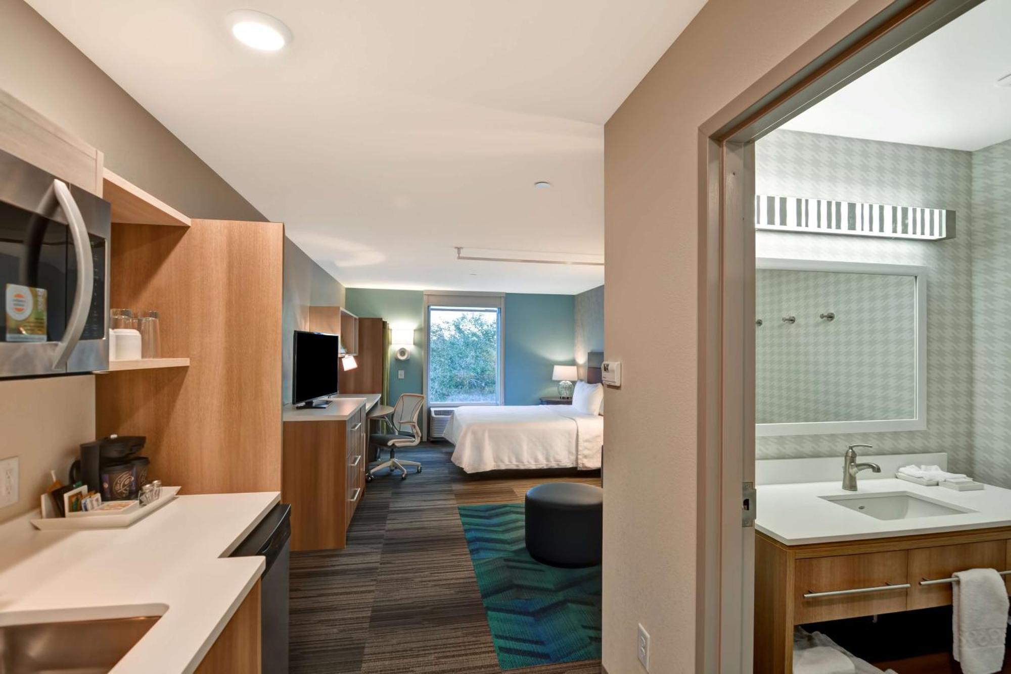 Hotel Home2 By Hilton Usf Near Busch Gardens Tampa