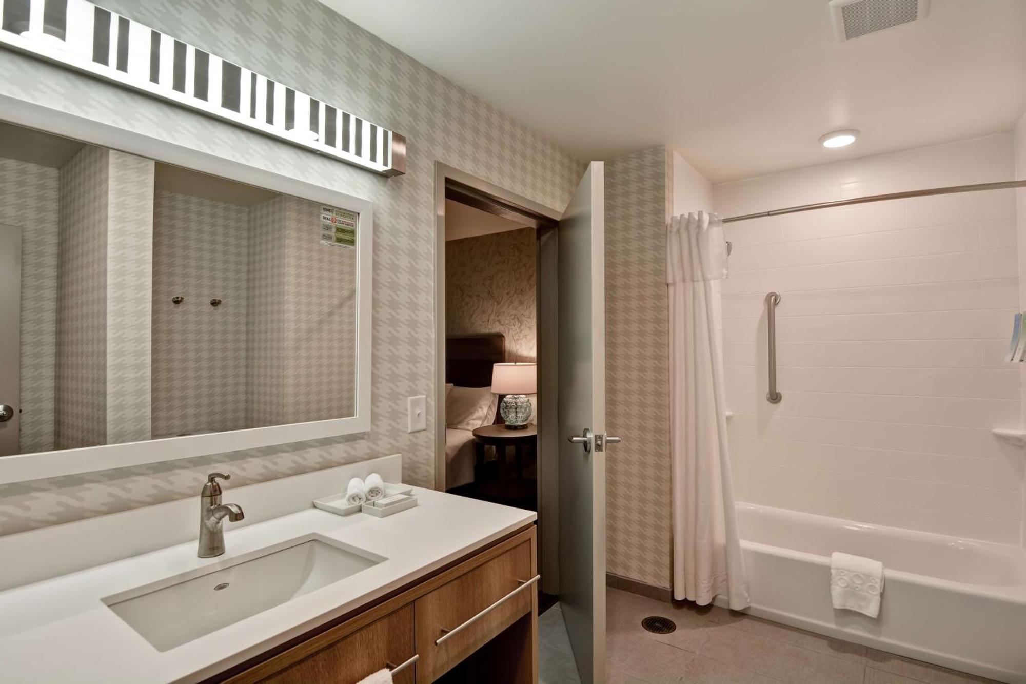 Home2 By Hilton Usf Near Busch Gardens